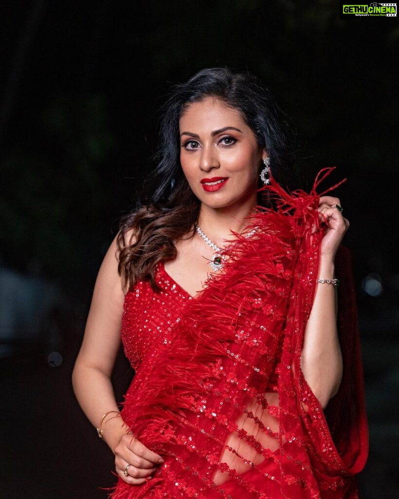 Sadha Instagram - ❤️❤️❤️ Stylist @harinireddym Saree by @samyakksarees Jewellery by @kushalsfashionjewellery PC @prashanth_photo_graphy #sadaa #judge #danceshow #realityshow