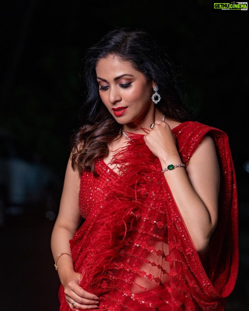 Sadha Instagram - ❤️❤️❤️ Stylist @harinireddym Saree by @samyakksarees Jewellery by @kushalsfashionjewellery PC @prashanth_photo_graphy #sadaa #judge #danceshow #realityshow