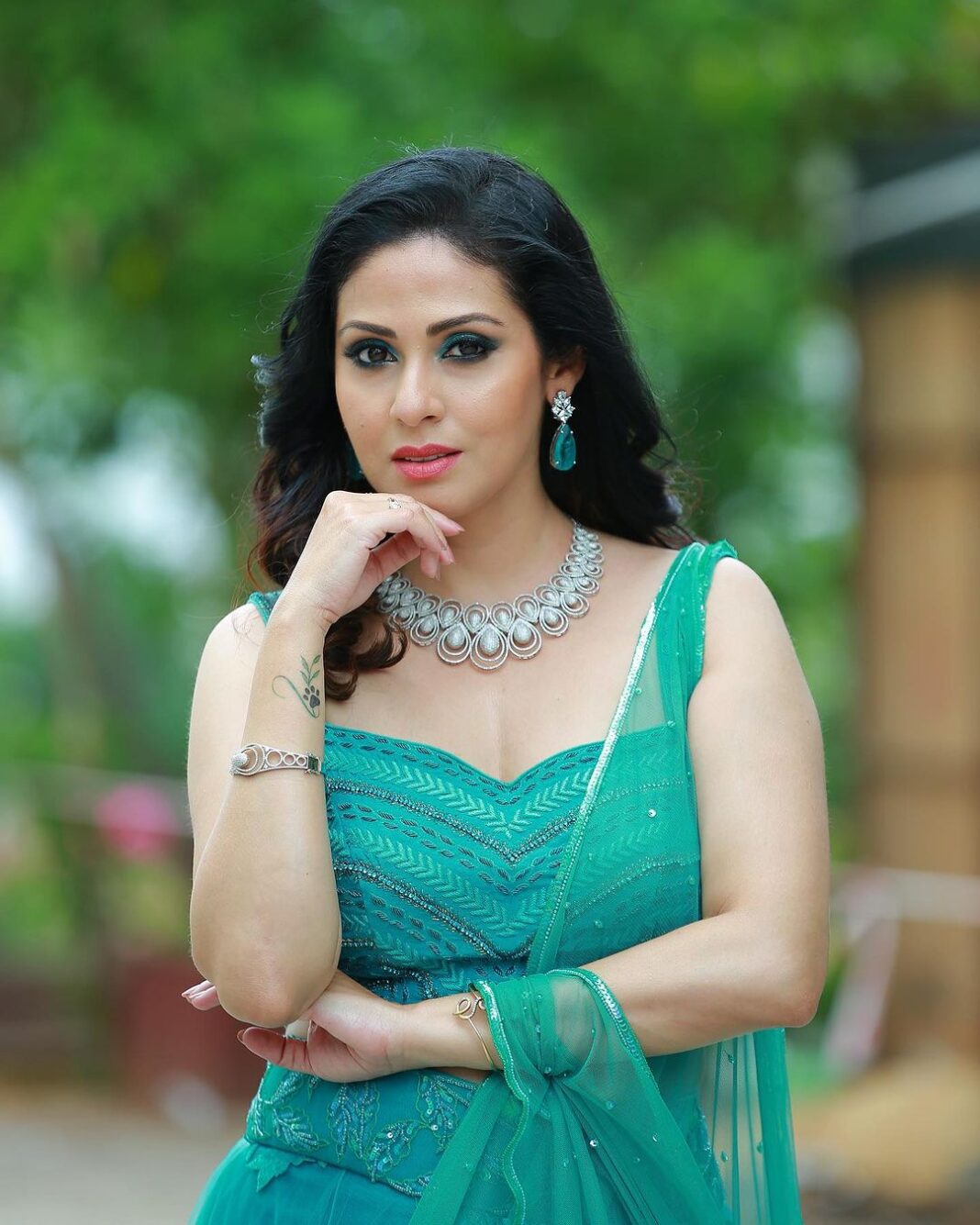 Sadha Instagram - #neethoneydance only on @starmaa every Sat Sun at 9 pm.. 💚 Stylist @harinireddym Designer @archithanarayanamofficial Jewellery @houseofqc PC @ranjithpawan_photography #sadaa #picsoftheday #danceshow #realityshow