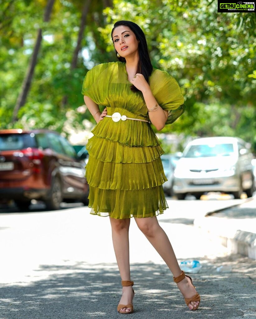 Sadha Instagram - Go green! 😀💚 For #neethoneydance @starmaa Every Sat Sun at 9 pm ☺️ Styled by @harinireddym 🫶 PC @sowmyartphotography #sadaa #judge #realityshow #danceshow