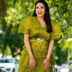 Sadha Instagram - Go green! 😀💚 For #neethoneydance @starmaa Every Sat Sun at 9 pm ☺️ Styled by @harinireddym 🫶 PC @sowmyartphotography #sadaa #judge #realityshow #danceshow