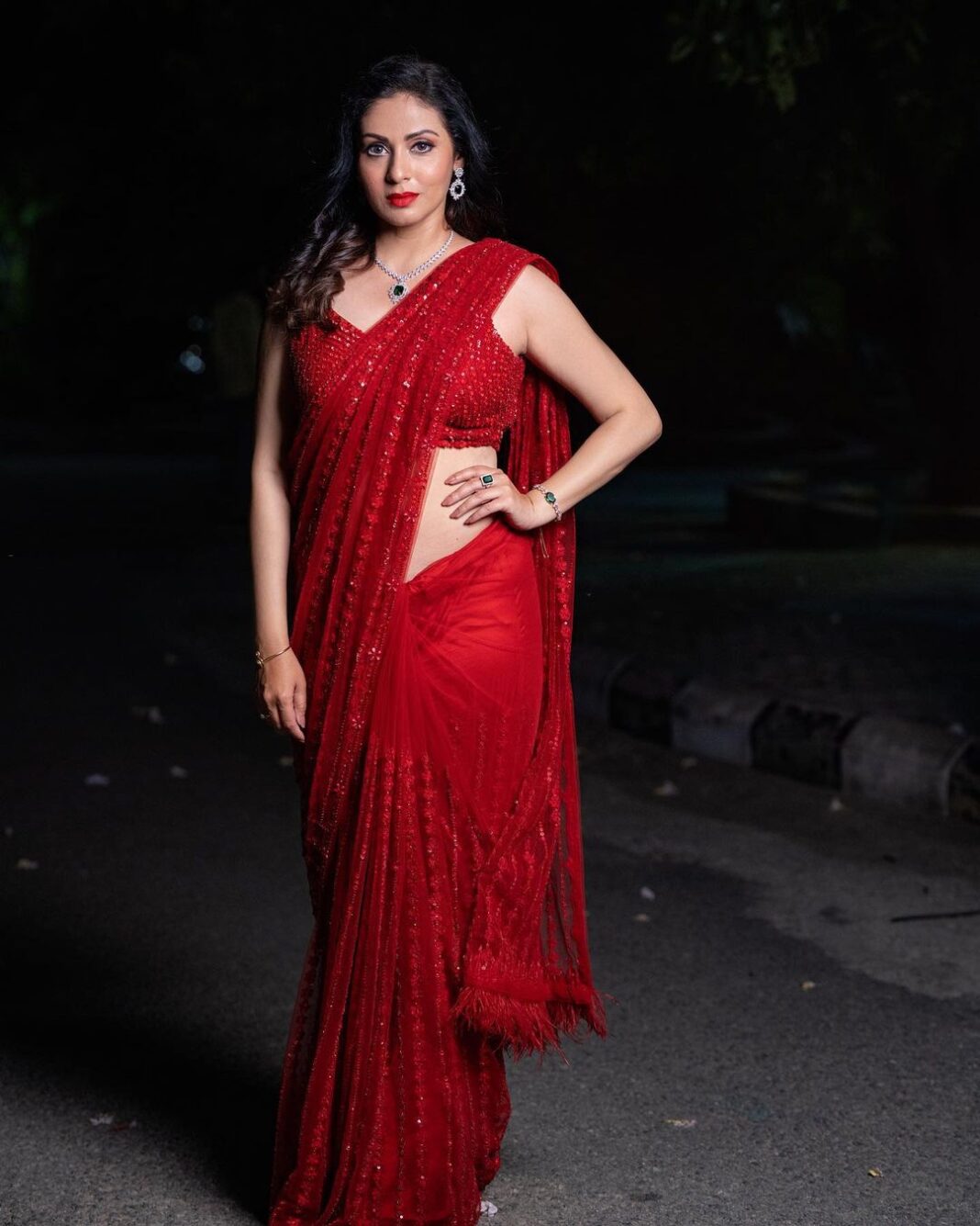 Sadha Instagram - ❤️❤️❤️ Stylist @harinireddym Saree by @samyakksarees Jewellery by @kushalsfashionjewellery PC @prashanth_photo_graphy #sadaa #judge #danceshow #realityshow