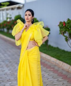 Sadha Instagram - Felt like a 🌻 in the gorgeous saree! 💛☺️

Stylist @harinireddym 
Saree @on_fleek_creationss 
PC @prashanth_photo_graphy

#picsoftheday #sadaa