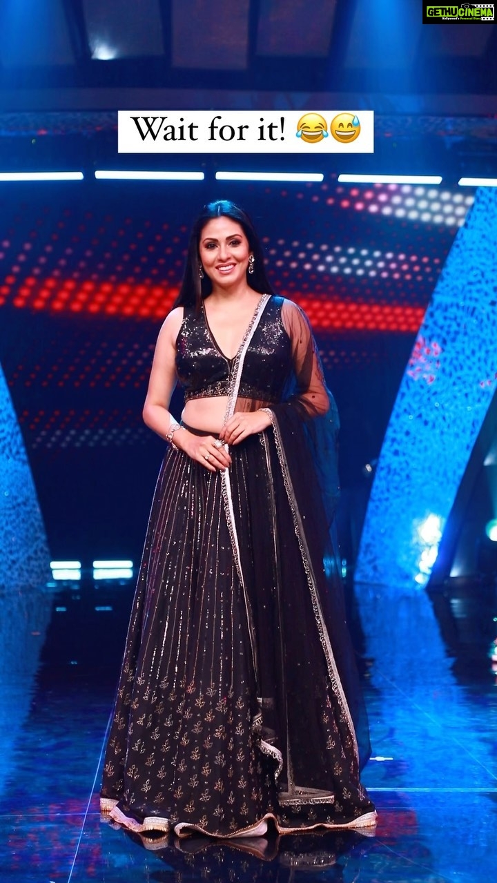 Sadha Instagram - When you are used to being PhotoBombed! π
π For #neethoneydance on @starmaa Styling @harinireddym Designer @labelmanasamovva Jewellery @houseofqc Asst @rakeshmanchi VC @trendloud team @gkkarthikgubbala #danceshow #realityshow #judge #sadaa #reels #reelsinstagram #reelsindia