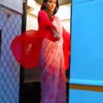 Sadha Instagram - Retro look + Rains + This Song! How well it all synced unplanned! 😅 This weekend we have retro round on #neethoneydance .. Do watch for full on entertainment.. one better than the other performances in this one.. 🙌😀 On @starmaa Sat Sun @ 9 pm.. Stylist @harinireddym Designer @thefrillsandbows Jewellery @kushalsfashionjewellery VC @trendloud team @mahesh_nandigani @srikrishna_darsi #sadaa #retro #danceshow #realityshow #judge