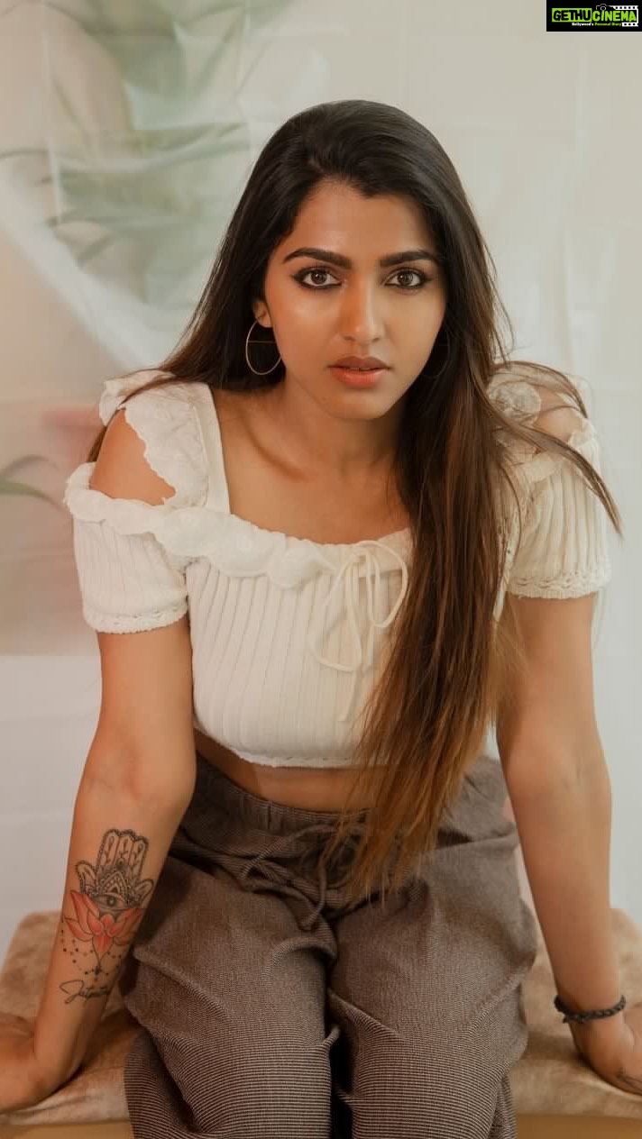 Sai Dhanshika Instagram - ReInvenTing Myself ~š¤ Videography @g_vigneshwaran_ Concept & photography @irst_photography It has become my favorite shoot, thank you for this wonderful output šš¼ š Pro: @riazkahmed.pro āØāØ Y.e.s studios