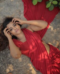 Sai Dhanshika Instagram - ♥️✨
📸 @karthikha_photography @styl_by_prathi 
🎥 @kavinilavan_filmmaker 
🎞️ @nidhin_prem
👗 @danny_szt 
@riazkahmed.pro 
💄 @reenapaiva 
💇‍♀️ @durga_hair_stylist 
Ass @salu112623