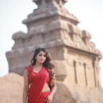 Sai Dhanshika Instagram - சிவப்பு மனிதனுக்கும் நிழல் கருப்புதான், கருப்பு மனிதனுக்கு ரத்தம் சிவப்புதான், வண்ணங்களில் இல்லை வாழ்க்கை, மனித எண்ணங்களில் உள்ளது வாழ்க்கை 🙏🏼 Thanks team for bringing the best in what you do ☺️ Beautifully Photographed by @karthikha_photography & @styl_by_prathi Great Videos taken by @kavinilavan_filmmaker Excellent Editing by @nidhin_prem My Favourite makeup artist @reenapaiva Hair by @durga pro @riazkahmed.pro Costume by @danny_szt Ass @salu112623
