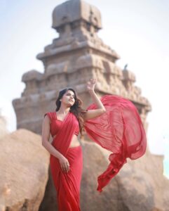 Sai Dhanshika Instagram - சிவப்பு மனிதனுக்கும் நிழல் கருப்புதான், கருப்பு மனிதனுக்கு ரத்தம் சிவப்புதான், வண்ணங்களில் இல்லை வாழ்க்கை, மனித எண்ணங்களில் உள்ளது வாழ்க்கை 🙏🏼
Thanks team for bringing the best in what you do ☺️
Beautifully Photographed by @karthikha_photography & @styl_by_prathi 
Great Videos taken by @kavinilavan_filmmaker 
Excellent Editing by @nidhin_prem 
My Favourite makeup artist @reenapaiva 
Hair by @durga pro @riazkahmed.pro 
Costume by @danny_szt 
Ass @salu112623