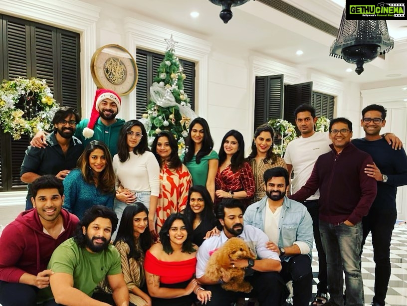 Sai Dharam Tej Instagram - The secret santa saga continues like every year #together #thisisus #christmas2022 #family #❤️