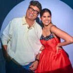 Sai Tamhankar Instagram - It always takes a team ! Celebrating 10 years of ”दुनियादारी” with my team at “Chala Hawa Yeu Dya” . Don’t Miss to watch us tonight at 9.30pm on @zeemarathiofficial . #saitamhankar #shirin #duniyadaari #history #10yearsofduniyadaari #gamechanger Duniyadari