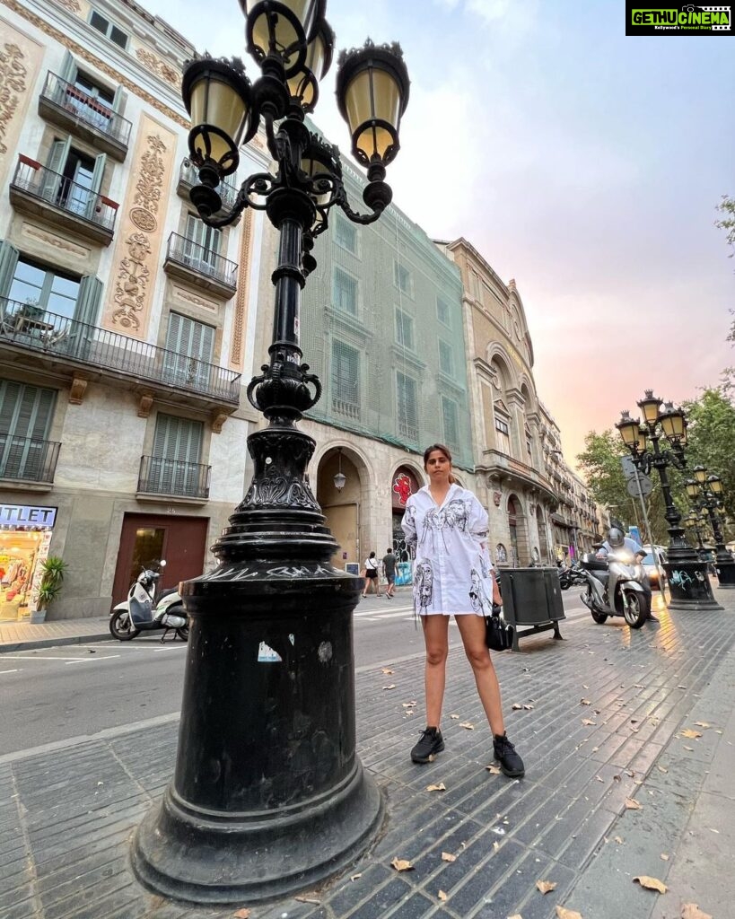 Sai Tamhankar Instagram - Casualing in my fav outfit ! #saitamhankar #vacationhangover #vacationhangoverisreal #spain Barcelona, Spain