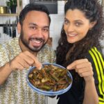 Saiyami Kher Instagram - Saiyami's Bharwa Bhindi recipe is a definite winner 🏆 and so is Ghoomer! I asked Saiyami #ThatOneDish she loves and she said she eats Bhindi practically every day in different forms. Her other favourite is Kurkuri Bhindi. Do try her Delishaaas recipe at home and don't forget to go watch Ghoomer on the big screen doston!!! 🏏 #createtogether . . #bhindi #ghoomer #saiyamikher #goila #delishaaas #indianfood #sabzi #okra