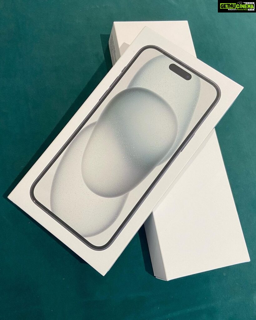 Saiyami Kher Instagram - I have been an iPhone user for ever. But I am very excited about the iPhone 15 because it’s made in India. (Assembled in India) ❤️ #iphone15 #madeinindia #apple