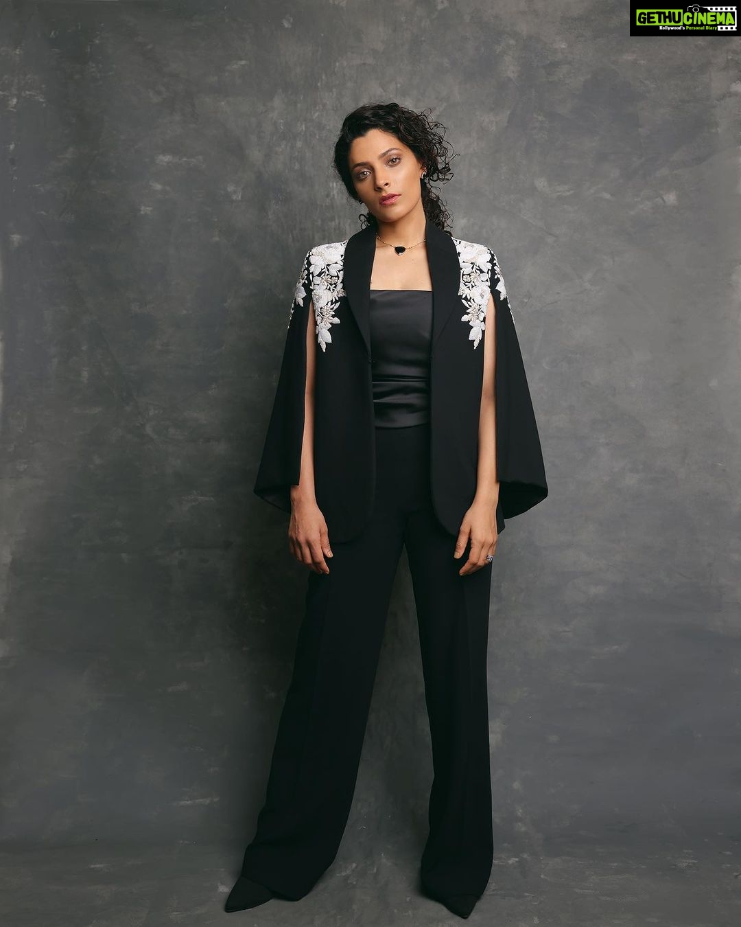 Saiyami Kher Instagram - Ghoomer promotions 🤍 @shahinmannan @elevate_promotions @curiocottagejewelry @marcjacobs Style @aeshy Assisted by @shriyakirdat @Romichoudhary14 Shot by @shrutisbagwe HMU @miraprasad20 @pravin_madye