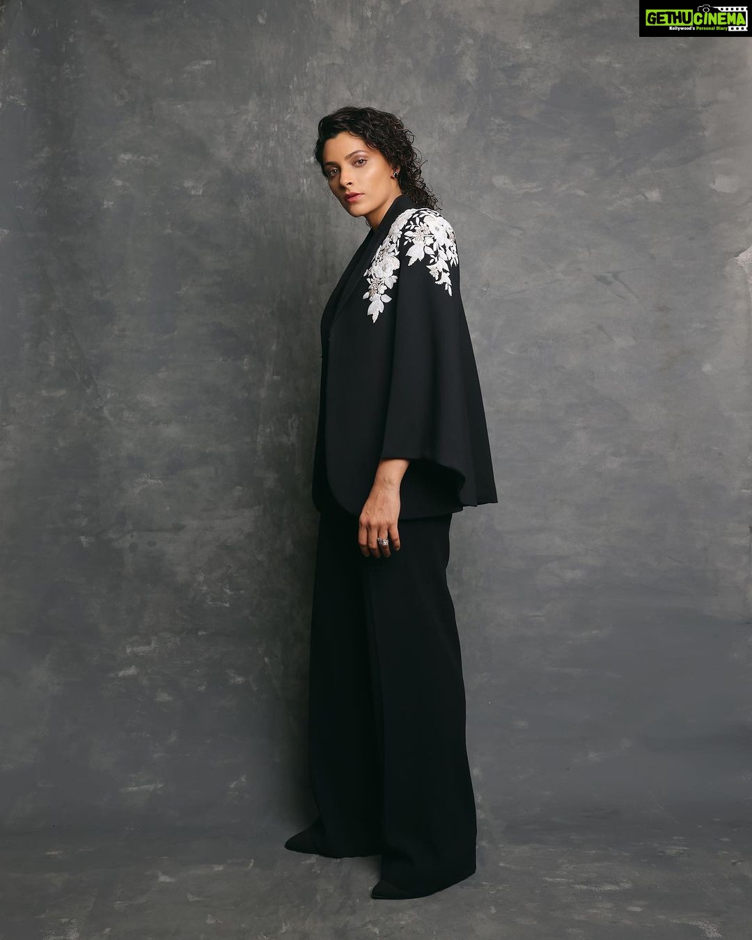 Saiyami Kher Instagram - Ghoomer promotions 🤍 @shahinmannan @elevate_promotions @curiocottagejewelry @marcjacobs Style @aeshy Assisted by @shriyakirdat @Romichoudhary14 Shot by @shrutisbagwe HMU @miraprasad20 @pravin_madye