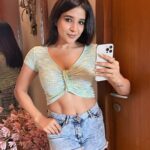 Sakshi Agarwal Instagram - Hello weekend⛅️💕✨ . #weekendvibes #saturdayvibes #casualstyle #sakshiagarwal #kollywood #selfie Chennai, India