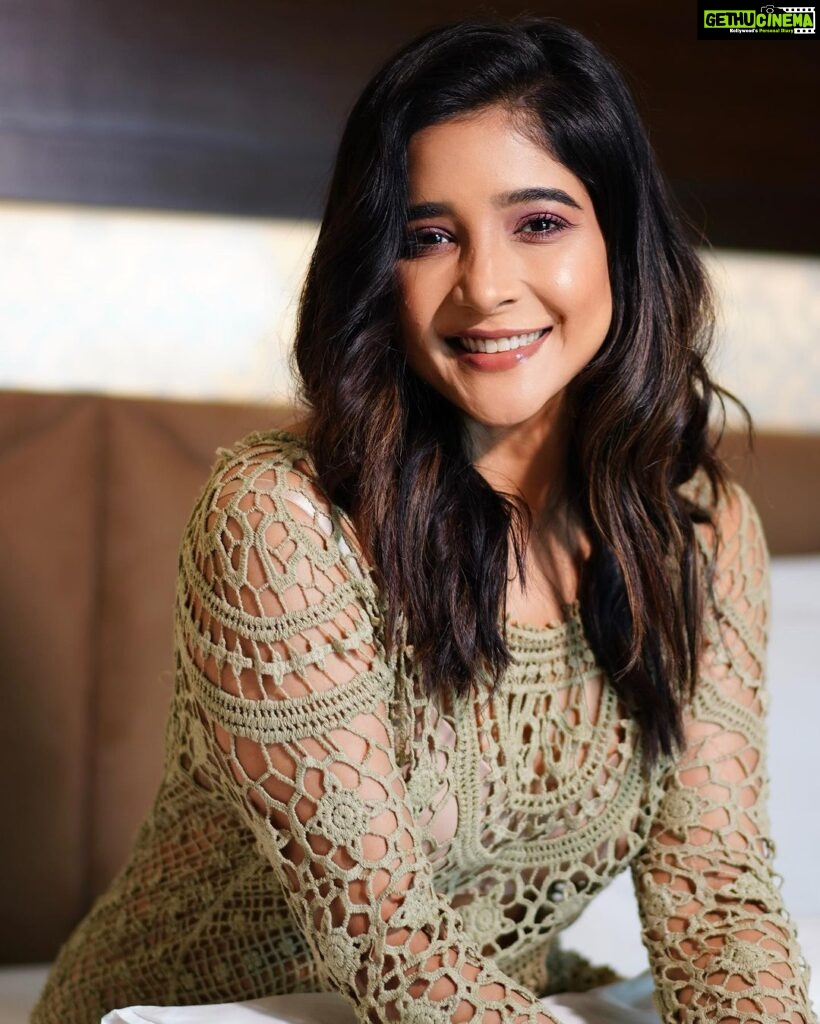 Sakshi Agarwal Instagram - Smile. It intimidates those who wish to pull you down😎 . @ngrnandha @makeupbyvaishalikrishnan @avmakeuplab @fab_by_faiza @ramadaplazachennai Chennai, India