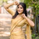 Sakshi Agarwal Instagram - She dreamed improbable dreams Followed her heart and Created her own little fairy tale✨ . @sathish_photography49 @murugeshmakeup_hair @farhaa_makeupartist @adhiraboutique_pondy . #malayalamcinema #newlook #mallugirl #sakshiagarwal #goldenhalfsaree Chennai, India