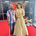 Sakshi Agarwal Instagram - So happy to be a part of the @suntv #sunkudumbavirudhugal as a chief guest. Thank you for the honor and I thoroughly enjoyed the event. Thank you @suryanfm_pro sir for the amazing gesture. . Thank you team @samyakkclothing @murugeshmakeup_hair @farhaa_makeupartist @fineshinejewels as usual for dolling me up❤️ . #suntv #sunkudumbamviruthugal #events #kollywood #chennai Chennai, India