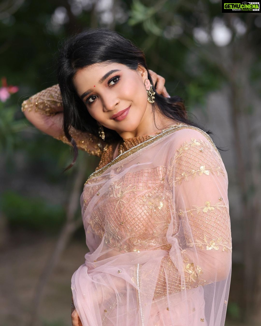 Sakshi Agarwal Instagram - Your direction is more important than your speed💕 . #coimbatore was lit🔥 . @murugeshmakeup_hair @mayon_by_subhathracouture @krush_makeup_artistry @imagixphotography_ . #studyworldcollegeofengineering #chiefguest #sakshiagarwal #pinkvibes Coimbatore, Tamil Nadu