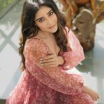 Sakshi Agarwal Instagram - Let the waves of desire take you away💕 . . @murugeshmakeup_hair @farhaa_makeupartist @sathish_photography49 . #SakshiAgarwal #Actress #Love #Bringingsexyback #Strongissexy #SexyHair #Grownandsexy #BodyPerfect #Makeup #Instagood #InstaFashion #Newpost #Outfits #FitnessModel #Fashion #Cinema #fanslove #48streetfashion #YourFavChic Chennai, India