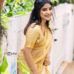 Sakshi Agarwal Instagram - She dreamed improbable dreams Followed her heart and Created her own little fairy tale✨ . @sathish_photography49 @murugeshmakeup_hair @farhaa_makeupartist @adhiraboutique_pondy . #malayalamcinema #newlook #mallugirl #sakshiagarwal #goldenhalfsaree Chennai, India