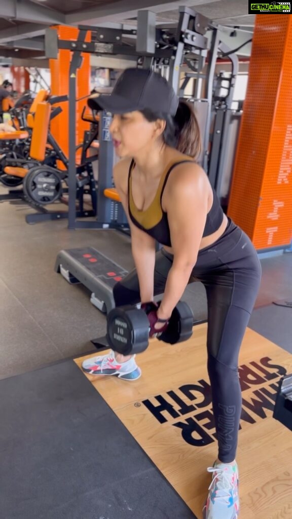 Sakshi Agarwal Instagram - Who said leg day🦵 was fun😡🥵 . #legsworkout #gymadvice #gymvideos #gymfreaks #muscle #weightlifters #gymday #abs #fatlossjourney #losefat #fitgirlcode #gymman #fitnessusa #fitboys #fitnessworkout #successtip #workoutroutine #woodworkingtips #fatfueled #exercise #fitnessaddicts #fitnesstips #musclegay #fitnesstime #fitnessgoal #gymgoals #fitnesslife #fitnesscoach #sakshiagarwal Chennai, India
