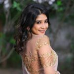 Sakshi Agarwal Instagram - Your direction is more important than your speed💕 . #coimbatore was lit🔥 . @murugeshmakeup_hair @mayon_by_subhathracouture @krush_makeup_artistry @imagixphotography_ . #studyworldcollegeofengineering #chiefguest #sakshiagarwal #pinkvibes Coimbatore, Tamil Nadu