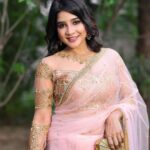 Sakshi Agarwal Instagram - Your direction is more important than your speed💕 . #coimbatore was lit🔥 . @murugeshmakeup_hair @mayon_by_subhathracouture @krush_makeup_artistry @imagixphotography_ . #studyworldcollegeofengineering #chiefguest #sakshiagarwal #pinkvibes Coimbatore, Tamil Nadu