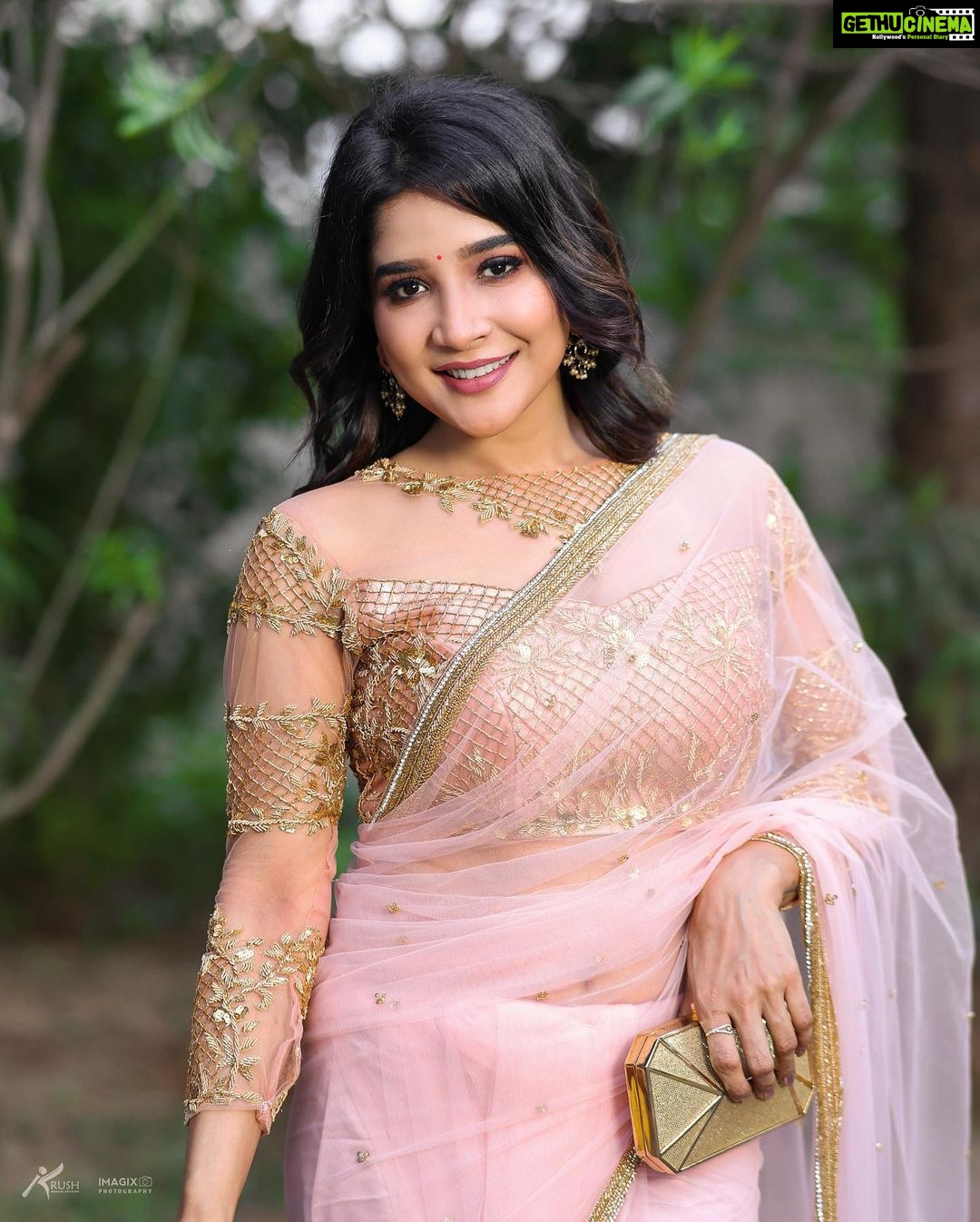 Sakshi Agarwal Instagram - Your direction is more important than your speed💕 . #coimbatore was lit🔥 . @murugeshmakeup_hair @mayon_by_subhathracouture @krush_makeup_artistry @imagixphotography_ . #studyworldcollegeofengineering #chiefguest #sakshiagarwal #pinkvibes Coimbatore, Tamil Nadu