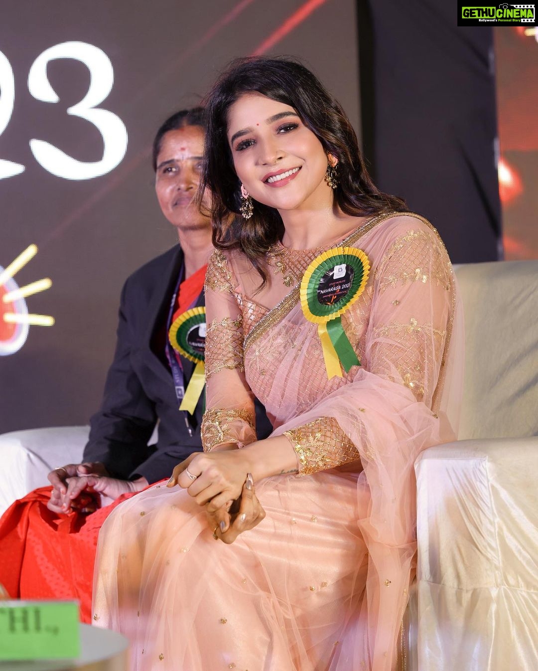 Sakshi Agarwal Instagram - Your direction is more important than your speed💕 . #coimbatore was lit🔥 . @murugeshmakeup_hair @mayon_by_subhathracouture @krush_makeup_artistry @imagixphotography_ . #studyworldcollegeofengineering #chiefguest #sakshiagarwal #pinkvibes Coimbatore, Tamil Nadu