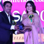 Sakshi Agarwal Instagram - Your direction is more important than your speed💕 . #coimbatore was lit🔥 . @murugeshmakeup_hair @mayon_by_subhathracouture @krush_makeup_artistry @imagixphotography_ . #studyworldcollegeofengineering #chiefguest #sakshiagarwal #pinkvibes Coimbatore, Tamil Nadu