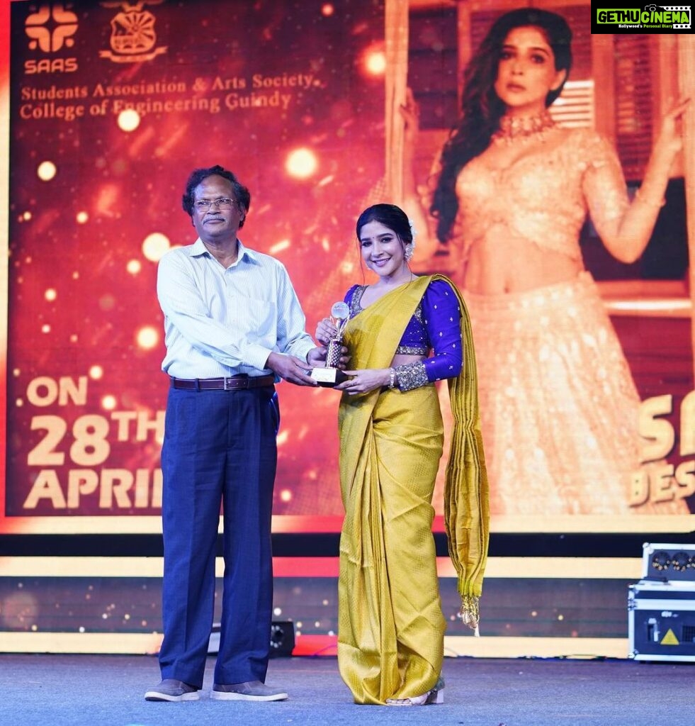 Sakshi Agarwal Instagram - Extremely honored to have received the “Best Actress Award “ for Bagheera by Mr.Ravindran- Secretary -CEG. Yearly event of Anna University -*Techofes 2023 - T Awards* held yesterday in Anna University Campus, in a very colourful manner in the presence of many eminent personalities from cine industry, educational institutions and beloved students of Anna University. . Thank you @adhikravi director for the opportunity to act in such a unique role in Bagheera and for believing in me✨ @rvbharathan @prabhudevaofficial @ganesan_s_official . Thank you #Annauniversity for this honour @techofes_official #annauniversity #techofesawards #ceg . Thank you team✨ Styling : @beingstyl Outfits: Saree @thepallushop Blouse @_sayaanika_ Mua: @murugeshmakeup_hair Photography: @sathish_photography49 Accessories @fineshinejewels Coordinated @tisisnaveen Chennai, India