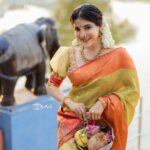 Sakshi Agarwal Instagram - 2023 ஆம் இனிய தமிழ்ப் புத்தாண்டு வாழ்த்துக்கள் 🙏🏻🙏🏻🙏🏻🙏🏻🙏🏻🙏🏻🙏🏻🙏🏻 புத்தாண்டில் புதுமைகள் தொடரட்டும்.. மாற்றங்கள் மலரட்டும்... இன்னிசை முழங்கட்டும்... எல்லோர் வாழ்விலும்.... மகிழ்ச்சி நிலைக்கட்டும்... 💝💝💝💝💝💝💝💝💝💝🥰🥰🥰 தாய் மொழி தமிழ் என்று சொல்வதைவிட, "மொழிகளின் தாய்" தமிழ் என்று இனி திமிருடன் சொல்வோம்! இனிய புத்தாண்டு வாழ்த்துக்கள்🌹 . #tamilnewyear #april14th #tamilputhandu . @sathish_photography49 @murugeshmakeup_hair @shri_she @chennai_jazz Chennai, India