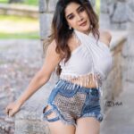 Sakshi Agarwal Instagram - Love watching u watch ME✨ My own styling🔥 . @sathish_photography49 @murugeshmakeup_hair @farhaa_makeupartist @alohabeachresort_ecr . #shorts #beachvibes #beachwear #chilling Chennai, India