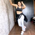 Sakshi Agarwal Instagram – ✨Sanak✨
.
@badboyshah #jaibhole 
#instagramreels #sanak #baadshah #trendingreels #trendingsongs #trendingaudio #sakshiagarwal #postgymreels #dancereels #funreel #foryou #trendingvideos #sakshidance #badshahsanak #bollywoodsongs Chennai, India