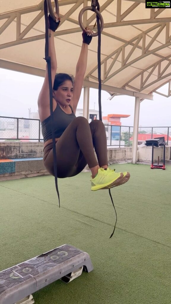 Sakshi Agarwal Instagram - Shredding all my bday junk eating😍Just another day full of fitness💪 . #fitnessgirl #fitnessreels #instagramreels #workoutmotivation #workoutroutine #cardioworkout #workoutvideo #fitnessaddict #trendingreels #trendingsongs Chennai, India