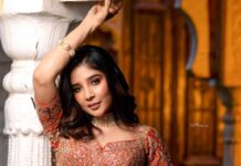 Sakshi Agarwal Instagram - Be who you are, Not who the world wants you to be🔥 . @murugeshmakeup_hair @malgudi_designs @sathyaphotography3 @fineshinejewels @elementsoneastcoast . #lehenga #princess #orangelehenga #backpose #sakshiagarwal #kollywood Chennai, India