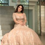 Sakshi Agarwal Instagram - Its not about your reflection, Its what you see beyond it✨ . Mua n hair @murugeshmakeup_hair Outfit by @malgudi_designs Jewellery @vivahbridalcollections PC @sathyaphotography3 . #lehenga #goldengirl #goldisbold #sakshiagarwal #beautyredefined #gracefulbeauty #foryou #kollywood #actresslife #goldenhourportraits Chennai, India
