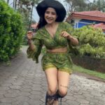 Sakshi Agarwal Instagram - Who wants a beach date🥰 With some music, pinch of salt😜 and lots of rain dance🤗 . #reelsinstagram #feelitreelit #goabeach #goadiaries #chillvibes #lovingbeachdays💗💗💗 #beachlife #rainsingoa #breezedays #sakshiagarwal Taj Holiday Village Resort & Spa