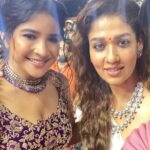 Sakshi Agarwal Instagram – What a pleasure night …meeting the magnanimous Actress #Nayanthara💕💕💕
.
Such an angel – No words to describe her beauty- IN & OUT… 😍 @therowdypictures 
.
Thank you @behindwoodsofficial ❤️
.
Thank you team @savinidii_official @murugeshmakeup_hair @farhaa_makeupartist 
.
#awardnight #behindwoods #nayanthara #ladysuperstar EVP Film City