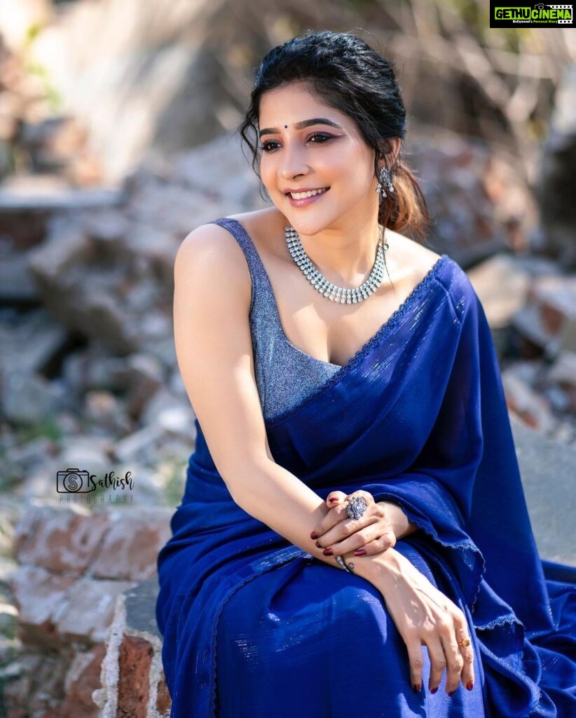 Sakshi Agarwal Instagram - Wish all the beautiful ladies a very #happywomensday and all the lovely men too who have been there to support us through thick and thin and help us achieve more and give us the confidence🔥 . @sathish_photography49 @murugeshmakeup_hair @sri_boutique_byprema @fineshinejewels . #sareelove #womensupportingwomen #womensday #letscelebrate Chennai, India