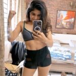 Sakshi Agarwal Instagram - Lets begin💪💪💪 . #workoutmotivation #fitnessgirl #fitnessaddict #reelsinstagram #instagramreels #letsworkout #dontgiveup #workoutislife #sakshiagarwal