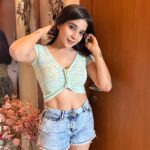 Sakshi Agarwal Instagram - Hello weekend⛅️💕✨ . #weekendvibes #saturdayvibes #casualstyle #sakshiagarwal #kollywood #selfie Chennai, India
