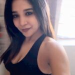 Sakshi Agarwal Instagram - Which one-Open hair or pony✨✨✨ . #reelsinstagram #getreadywithme #workout #fitnessmotivation #fitnessjourney #happydays #chillin #sakshiagarwal Chennai, India