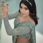 Sakshi Agarwal Instagram - Do you believe in Manifesting? . @murugeshmakeup_hair @dhanush__photography @stitchhousesalem . #saree #sexyback #sareelove #kollywood #sakshiagarwal #sensous Chennai, India