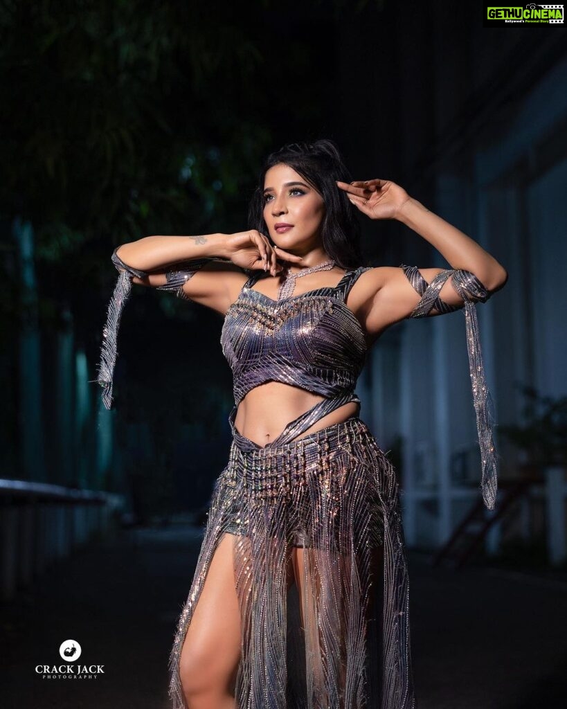 Sakshi Agarwal Instagram - A sea of whiskey couldn't intoxicate me as much as drop of you. . @crackjackphotography . #SakshiAgarwal #Actress #Sparkel #Sensual #Glamdoll #BigFM #picoftheday #Beingsensual #trending #sensuality #sensualert . @parasriazahmed1 Chennai, India