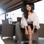 Sakshi Agarwal Instagram - Lips of honey, eyes of fire. . Pic : @ngrnandha Mua: @makeupbyvaishalikrishnan Hairstyle: @avmakeuplab Location : @ramadaplazachennai Styling: @fab_by_faiza @sultha.raja786 . #sakshiagarwal #ootd #instalife #kollywood Chennai, India