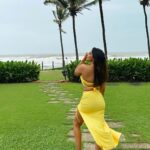 Sakshi Agarwal Instagram - Palm trees, ocean breeze, salty air, sunkissed hair and beach rain🔥 . #goa #goadiaries #goabeach #sakshiagarwal #goavibes #beachlife #waterbaby #yellowcoordset Taj Holiday Village Resort & Spa Goa